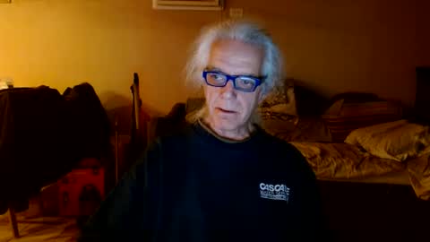 tom112292014 online show from 10, 3, 2025