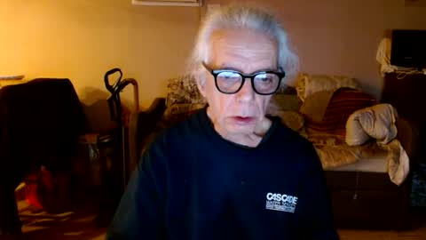 Snapshot of tom112292014 chatting on 21, 12, 2025 tom112292014 online show from 21, 12, 2025