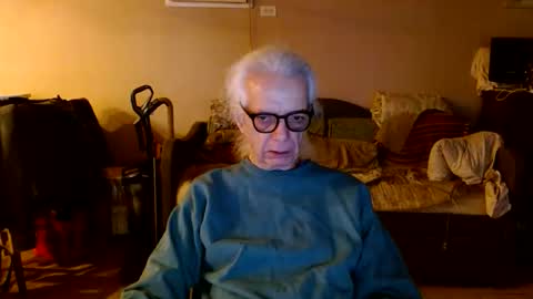 Snapshot of tom112292014 chatting on 21, 12, 2025 tom112292014 online show from 21, 12, 2025