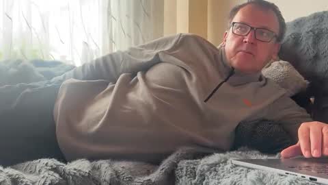 Tom online show from 9, 11, 2025