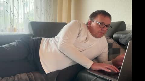 Tom online show from 15, 5, 2026