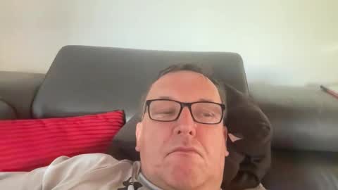 Tom online show from 26, 5, 2026