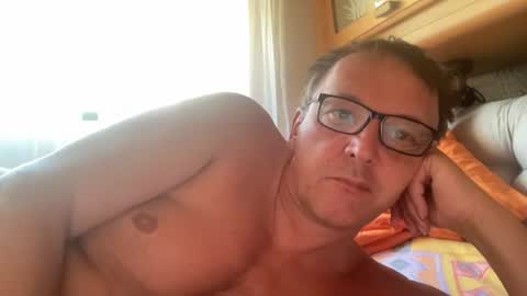 Tom online show from 12, 7, 2026
