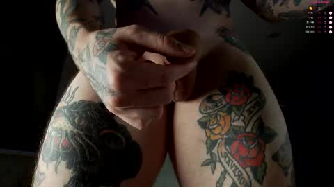 Snapshot of tom__ice chatting on 19, 10, 2025 tom__ice online show from 19, 10, 2025