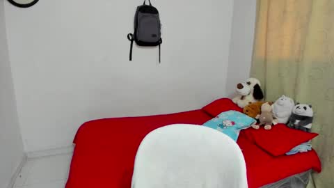 Tom Blue online show from 2, 10, 2025