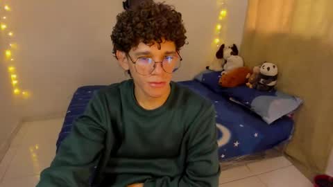 Tom Blue online show from 26, 11, 2025