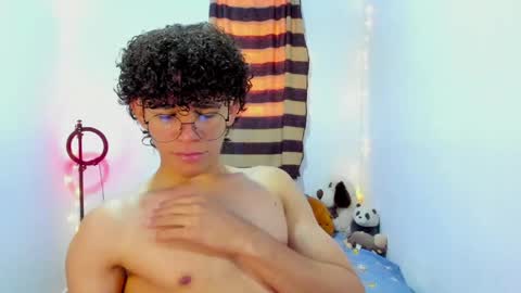 Tom Blue online show from 19, 4, 2026