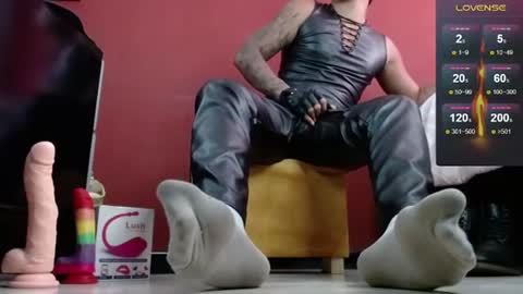 Tom online show from 2, 2, 2025