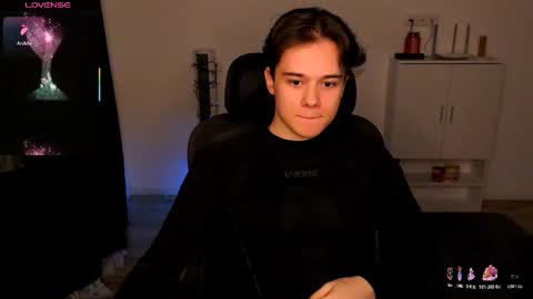 Snapshot of tom_er0s chatting on 11, 1, 2026 Tom online show from 11, 1, 2026