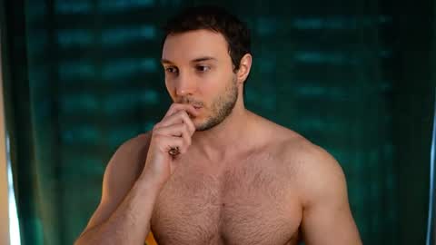 Tom online show from 25, 4, 2026