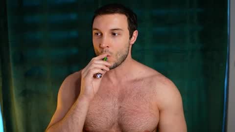 Tom online show from 25, 4, 2026