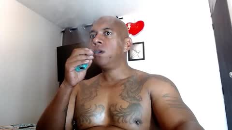 Tom Miller online show from 6, 10, 2025