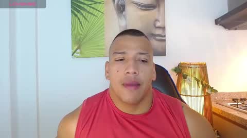 Tom muscle1 online show from 8, 3, 2025