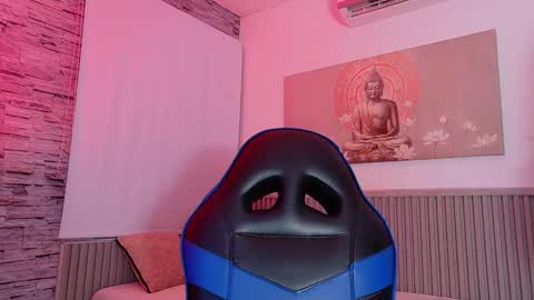 Tom muscle1 online show from 15, 12, 2025