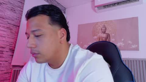 Tom muscle1 online show from 22, 4, 2026