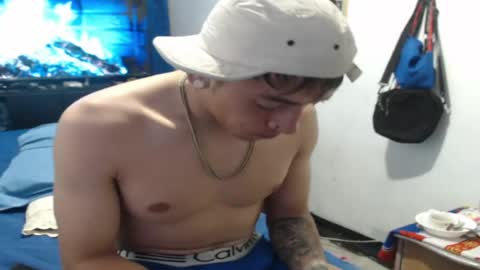 tomas_turbado_ online show from 25, 4, 2026