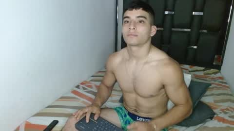 tomaz_18 online show from 19, 4, 2026
