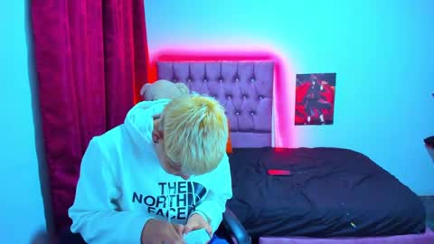 tomboygirl69 online show from 25, 1, 2025