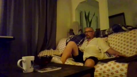 sirmuggsalot online show from 27, 4, 2026