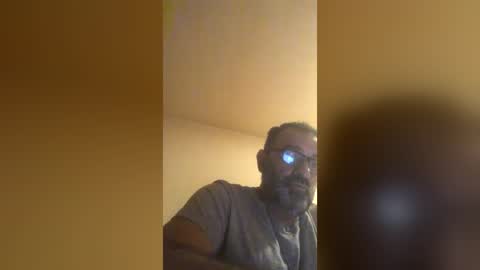 tomcop11111 online show from 25, 7, 2026