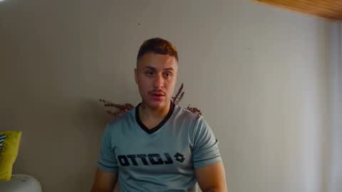 Snapshot of tomdavisxl chatting on 7, 10, 2025 tomDavisXl online show from 7, 10, 2025