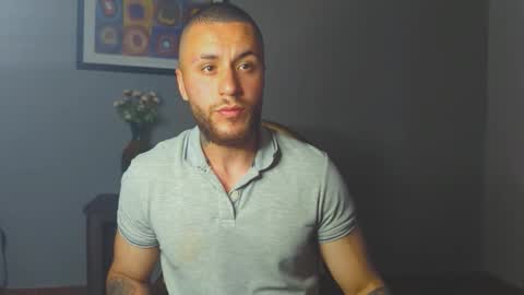 Snapshot of tomdavisxl chatting on 2, 12, 2025 tomDavisXl online show from 2, 12, 2025