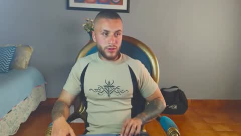 Snapshot of tomdavisxl chatting on 3, 12, 2025 tomDavisXl online show from 3, 12, 2025