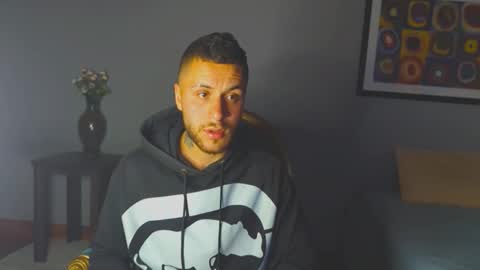 Snapshot of tomdavisxl chatting on 20, 2, 2026 tomDavisXl online show from 20, 2, 2026