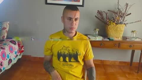 Snapshot of tomdavisxl chatting on 4, 5, 2026 tomDavisXl online show from 4, 5, 2026