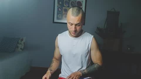 Snapshot of tomdavisxl chatting on 18, 5, 2026 tomDavisXl online show from 18, 5, 2026