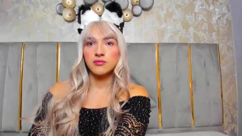   online show from 19, 2, 2025