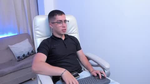 Tomas online show from 5, 4, 2026