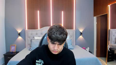 Tommy  online show from 21, 10, 2025