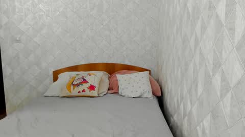 Tommy loves Katie online show from 5, 12, 2024