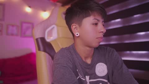 Blue  online show from 28, 2, 2025