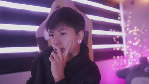 Blue  online show from 7, 3, 2025