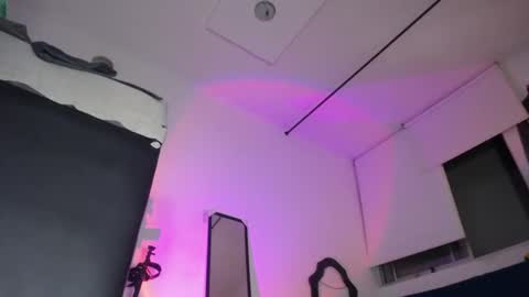   Thomas    online show from 23, 1, 2025