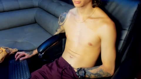 Snapshot of tommy_slater chatting on 7, 1, 2025 Tommy Slater online show from 7, 1, 2025