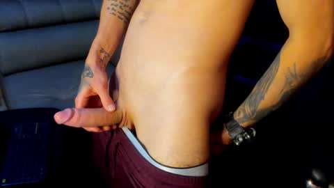 Snapshot of tommy_slater chatting on 16, 1, 2025 Tommy Slater online show from 16, 1, 2025