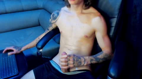 Snapshot of tommy_slater chatting on 24, 1, 2025 Tommy Slater online show from 24, 1, 2025