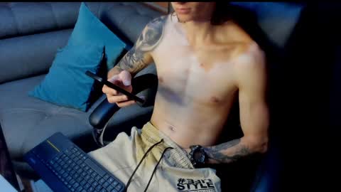 Snapshot of tommy_slater chatting on 5, 2, 2025 Tommy Slater online show from 5, 2, 2025