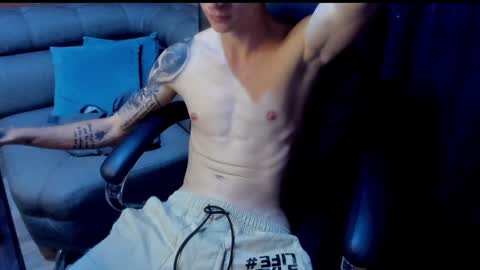 Snapshot of tommy_slater chatting on 5, 2, 2025 Tommy Slater online show from 5, 2, 2025