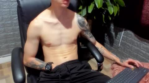 Snapshot of tommy_slater chatting on 9, 1, 2026 Tommy Slater online show from 9, 1, 2026