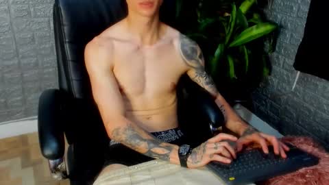 Snapshot of tommy_slater chatting on 19, 2, 2026 Tommy Slater online show from 19, 2, 2026