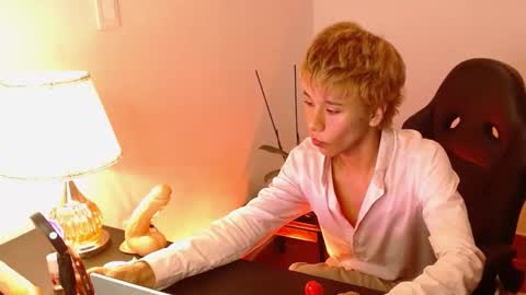 Snapshot of tommyfoxboy chatting on 18, 12, 2024 Tommy Foxboy online show from 18, 12, 2024