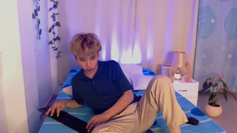 Snapshot of tommyfoxboy chatting on 29, 12, 2024 Tommy Foxboy online show from 29, 12, 2024