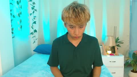 Snapshot of tommyfoxboy chatting on 5, 1, 2025 Tommy Foxboy online show from 5, 1, 2025