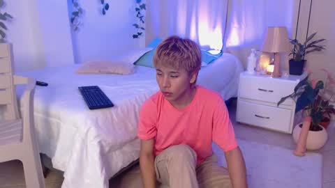 Snapshot of tommyfoxboy chatting on 8, 1, 2025 Tommy Foxboy online show from 8, 1, 2025