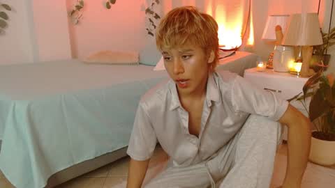 Snapshot of tommyfoxboy chatting on 10, 1, 2025 Tommy Foxboy online show from 10, 1, 2025