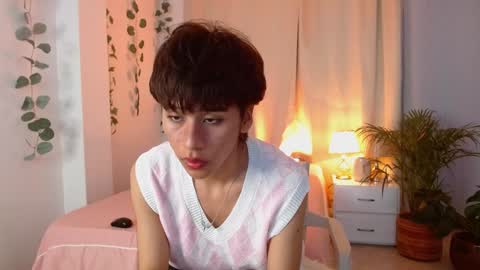 Snapshot of tommyfoxboy chatting on 1, 2, 2025 Tommy Foxboy online show from 1, 2, 2025